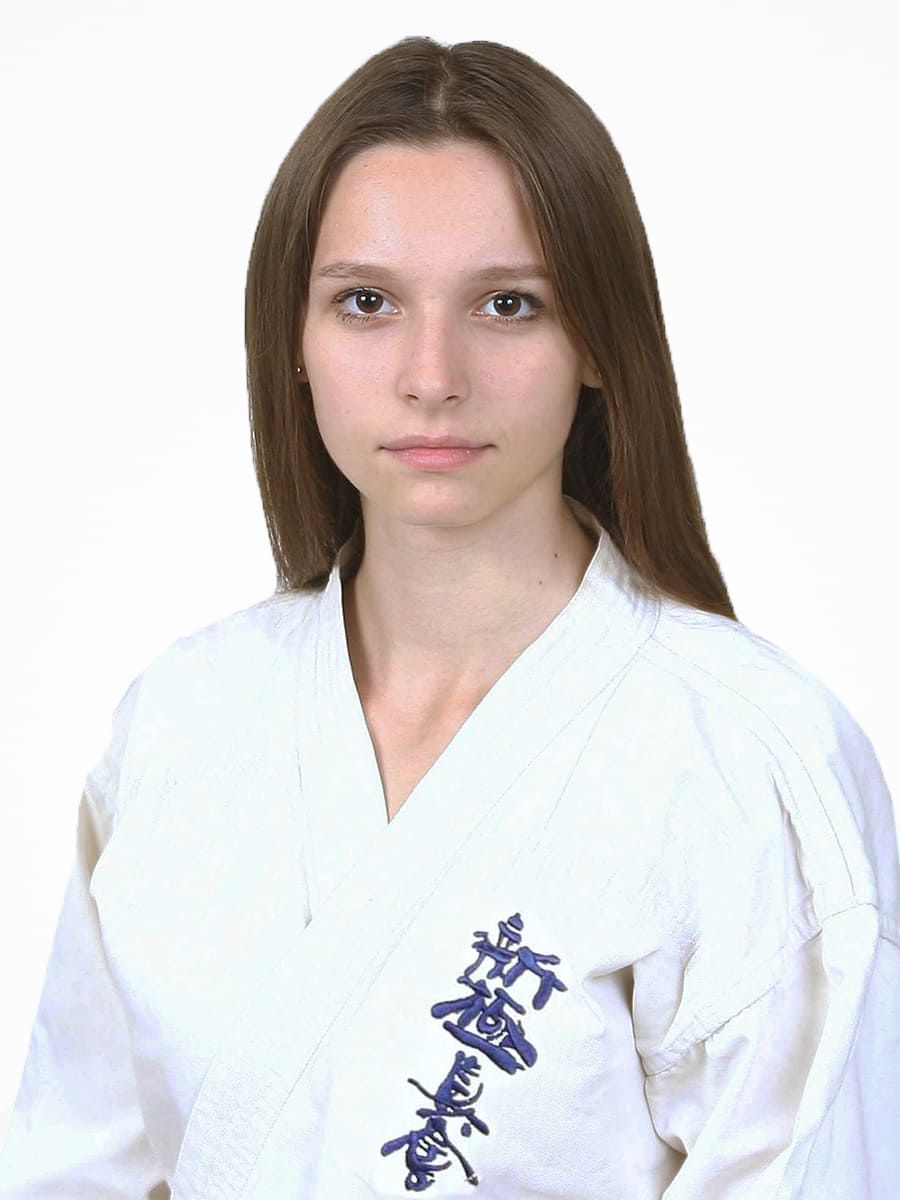 Жук Ангелина тренер по карате
